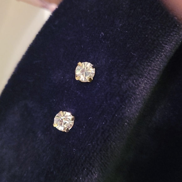 Zirconia Studs with Bonus Ring - Picture 6 of 17